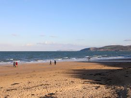 The Beach Pad - Anglesey - 1008715 - thumbnail photo 4