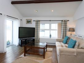 3 The Coach House - Penthouse Apartment - Anglesey - 1008782 - thumbnail photo 6