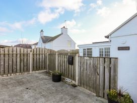 Farm Cottage - Anglesey - 1008823 - thumbnail photo 19