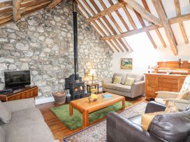 Vine Tree Barn - Anglesey - 1009100 - thumbnail photo 3