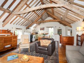 Vine Tree Barn - Anglesey - 1009100 - thumbnail photo 4