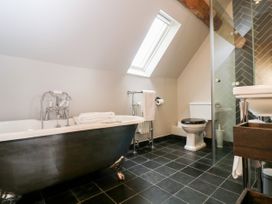 Easter Cottage - Cotswolds - 1009854 - thumbnail photo 25
