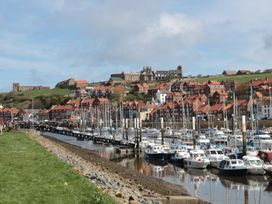 Rails End - North Yorkshire (incl. Whitby) - 1010075 - thumbnail photo 38