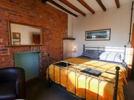 16 St. Sepulchre Street - North Yorkshire (incl. Whitby) - 1011554 - thumbnail photo 13