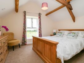 Golden Valley Barn - Cotswolds - 1011610 - thumbnail photo 21