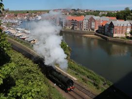 Marina Apartment - North Yorkshire (incl. Whitby) - 1015243 - thumbnail photo 14