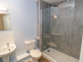 Marina Apartment - North Yorkshire (incl. Whitby) - 1015243 - thumbnail photo 12