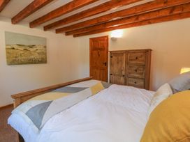 Old Hall Barn 3 - Shropshire - 1017755 - thumbnail photo 16