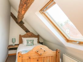 Old Hall Barn 3 - Shropshire - 1017755 - thumbnail photo 20