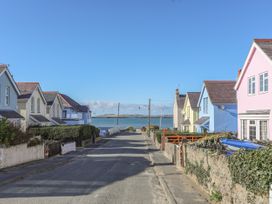 The Pink House - Anglesey - 1017927 - thumbnail photo 2