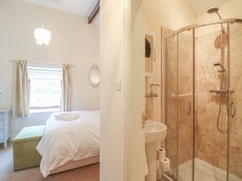 Brookside Cottage - Peak District - 1020440 - thumbnail photo 15