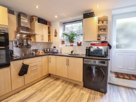 3 Barlwyd Terrace - North Wales - 1020746 - thumbnail photo 8