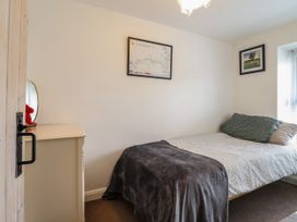 3 Barlwyd Terrace - North Wales - 1020746 - thumbnail photo 14