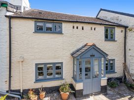 An outdoor view of a house exterior with a porch at 3 Glendale Cottages Dittisham near Dartmouth