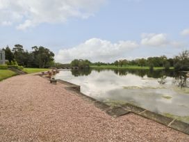 Lakeside Village Lodges & The Potting Shed - Peak District & Derbyshire - 1021415 - thumbnail photo 27