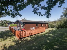 16 Amber Wood Lodge - Hampshire - 1021624 - thumbnail photo 3