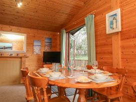 16 Amber Wood Lodge - Hampshire - 1021624 - thumbnail photo 8