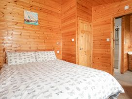 16 Amber Wood Lodge - Hampshire - 1021624 - thumbnail photo 14