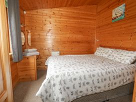 16 Amber Wood Lodge - Hampshire - 1021624 - thumbnail photo 15