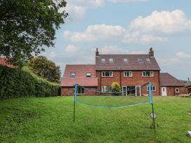 A house with a badminton net in the garden at 21 Eskdaleside Sleights