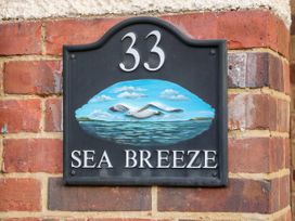 Sea Breeze - Norfolk - 1024804 - thumbnail photo 3