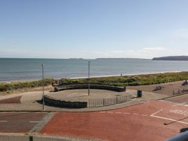 Sea View Apartment - North Wales - 1026229 - thumbnail photo 19