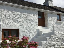 Little Barn Cottage - South Wales - 1035773 - thumbnail photo 2