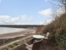 Blackrock Boathouse - South Wales - 1036102 - thumbnail photo 18