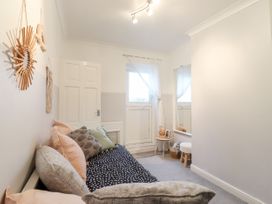 7 Oaklands Terrace - Suffolk & Essex - 1036583 - thumbnail photo 15