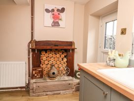 Shamrock Cottage - Peak District - 1037958 - thumbnail photo 12