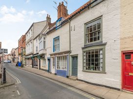 48 High Street - North Yorkshire (incl. Whitby) - 1038170 - thumbnail photo 29