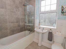 Bodriw - North Wales - 1039253 - thumbnail photo 32