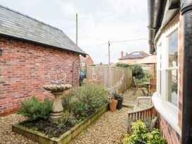 Chapel Cottage - North Wales - 1039447 - thumbnail photo 24