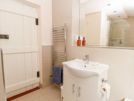 Chapel Cottage - North Wales - 1039447 - thumbnail photo 20