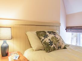 Meadowsweet - North Yorkshire (incl. Whitby) - 1039497 - thumbnail photo 23