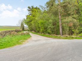 Meadowsweet - North Yorkshire (incl. Whitby) - 1039497 - thumbnail photo 36