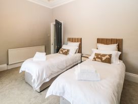Springdale House - Peak District - 1039601 - thumbnail photo 24