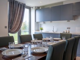 Cotswold Club Apartment (2 Bedroom Sleeps 4) - Cotswolds - 1040156 - thumbnail photo 5