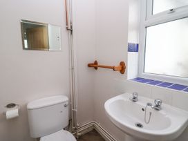 1 Harp Terrace - South Wales - 1040548 - thumbnail photo 16