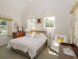The Coach House - Hampshire - 1041121 - thumbnail photo 18