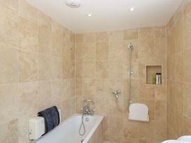 The Coach House - Hampshire - 1041121 - thumbnail photo 22