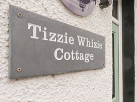 Tizzie Whizie Cottage - Lake District - 1041271 - thumbnail photo 2