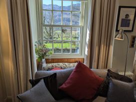 A living room with a view of the garden at Beck Steps in Chapel Stile