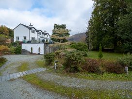 A house with garden and driveway at Goody Raise in Grasmere