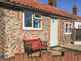 Holly Cottage - Suffolk & Essex - 1043272 - thumbnail photo 1