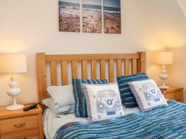 Beach Lodge - Devon - 1044301 - thumbnail photo 17