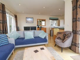 Beach Lodge - Devon - 1044301 - thumbnail photo 6