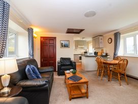 The Hayloft Cottage Apartment - Dorset - 1044776 - thumbnail photo 4