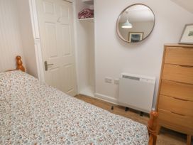 4 Arthur Terrace - North Wales - 1044982 - thumbnail photo 16