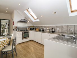 Monterey Mews - Devon - 1044984 - thumbnail photo 12